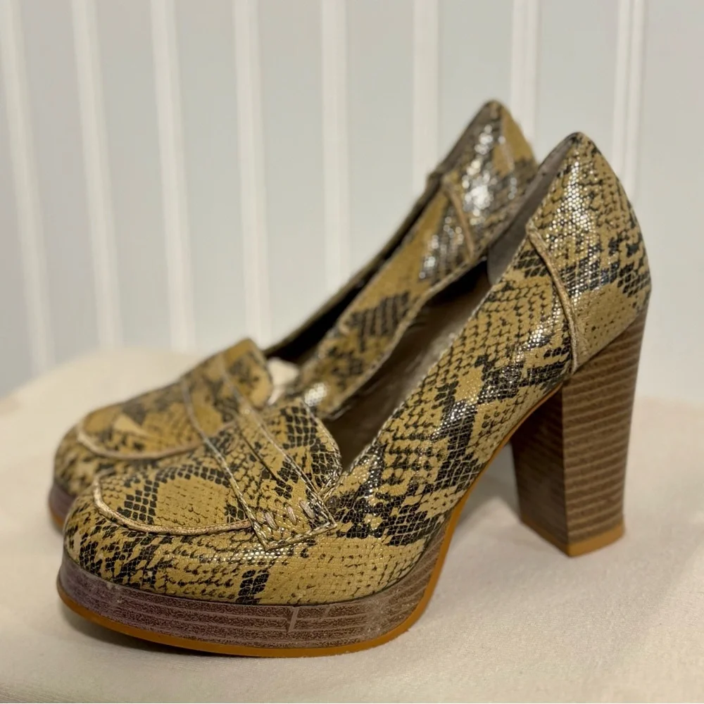 Y2K Mudd Platform Loafer Heels Snakeskin Print Chunky Block Heel Women's Size 6‎